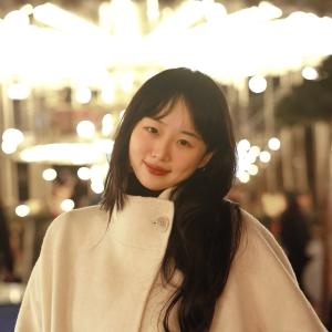 Yan-Yu-Headshot